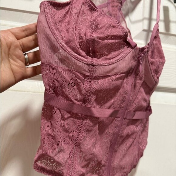 Pink Lace Strappy Top - Picture 5 of 6